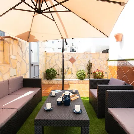 בית נופש Town Center House With Jacuzzi נרחה